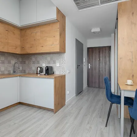 Hanza Tower 738 Apartment