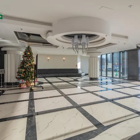 Hanza Tower 738 By Bookinghost * 什切青