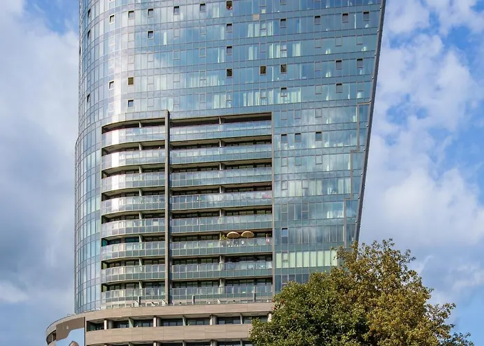 Hanza Tower 738 By Bookinghost 什切青