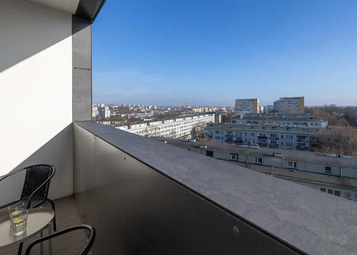 Hanza Tower 738 By Bookinghost 什切青